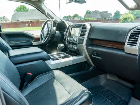 Used 2015 Ford F150 Lariat w/ Equipment Group 502A Luxury AWD/4WD image 17