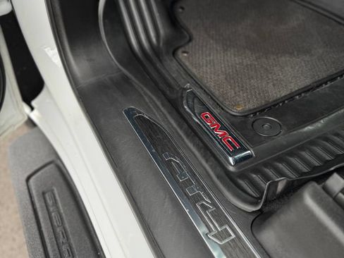 Used 2022 GMC Sierra 1500 AT4 w/ AT4 Premium Package AWD/4WD image 14