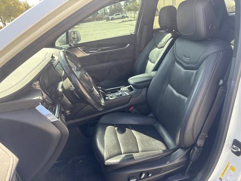 Used 2020 Cadillac XT5 Premium Luxury AWD/4WD image 22