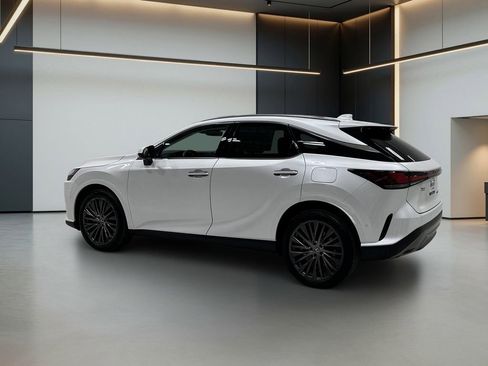Used 2023 Lexus RX 350 FWD w/ Accessory Package image 3