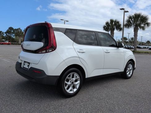 Used 2022 Kia Soul S image 5