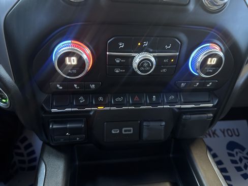Used 2019 GMC Sierra 1500 SLT w/ SLT Premium Package AWD/4WD image 35