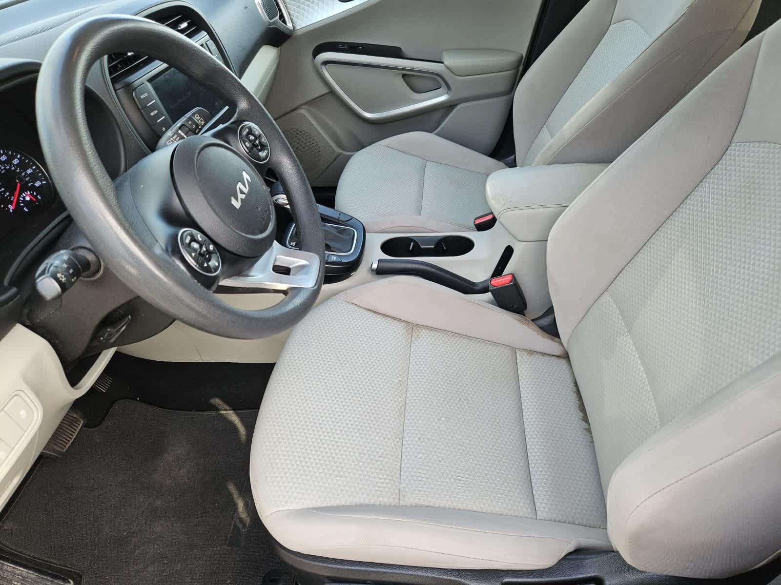 Used 2022 Kia Soul LX w/ Technology Package FWD image 11