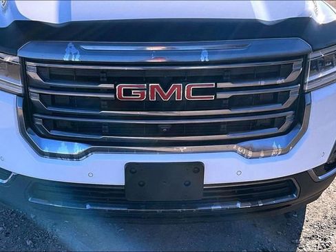 Used 2022 GMC Acadia AT4 w/ Technology Package image 30