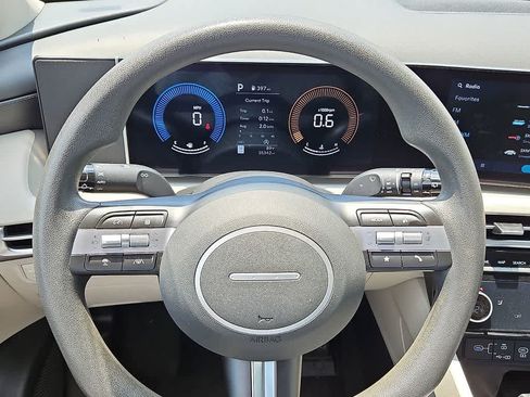 Used 2025 Hyundai Tucson SEL FWD image 16