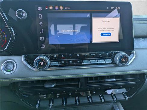 Used 2025 Chevrolet Colorado ZR2 w/ Midnight Edition image 13