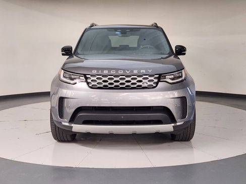Used 2025 Land Rover Discovery S AWD/4WD image 9