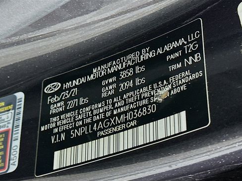 Used 2021 Hyundai Elantra SE image 12
