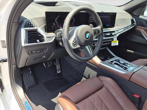 Used 2026 BMW X5 sDrive40i w/ M Sport Package RWD image 3