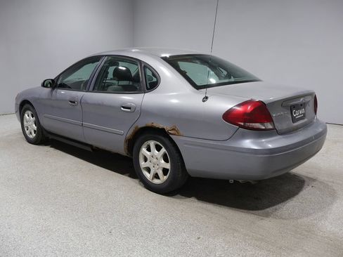 Used 2006 Ford Taurus SEL FWD image 4