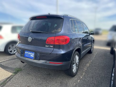 Used 2015 Volkswagen Tiguan SEL FWD image 3