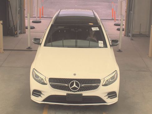 Used 2018 Mercedes-Benz GLC 43 AMG 4MATIC image 2