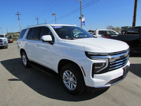 Used 2025 Chevrolet Tahoe LT AWD/4WD image 2