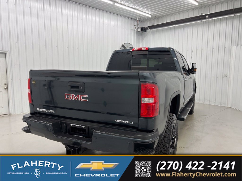 Used 2019 GMC Sierra 2500 Denali w/ Duramax Plus Package AWD/4WD image 3