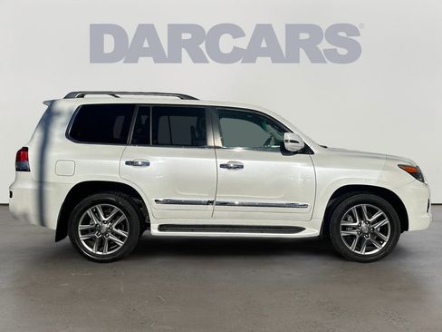 Used 2015 Lexus LX 570 4WD w/ Luxury Package image 8