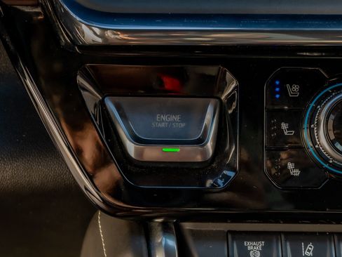 Used 2025 GMC Sierra 2500 Denali Ultimate image 22