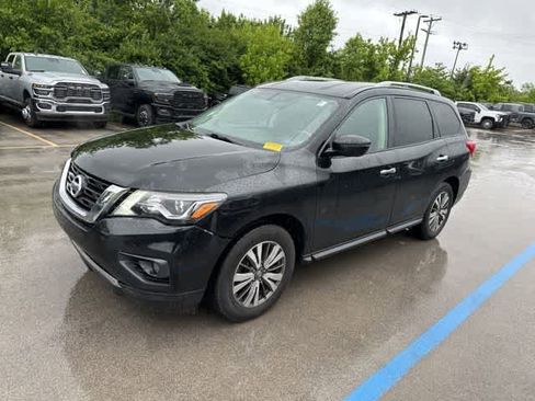 Used 2020 Nissan Pathfinder SV FWD image 13