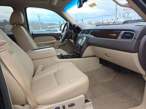 Used 2014 GMC Sierra 2500 Denali w/ Suspension Package, Off-Road image 23