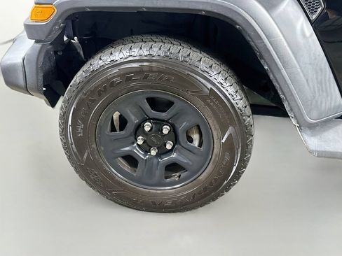Used 2020 Jeep Wrangler Unlimited Sport AWD/4WD image 8