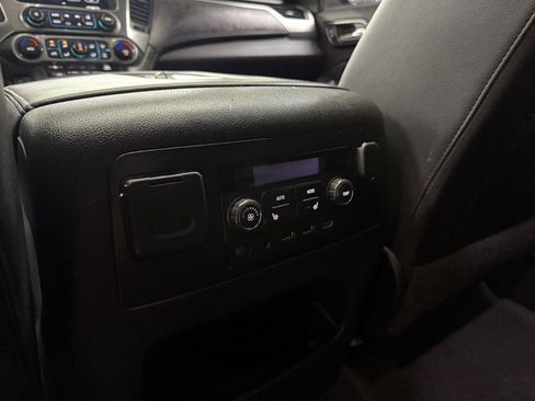 Used 2020 Chevrolet Suburban LT AWD/4WD image 33