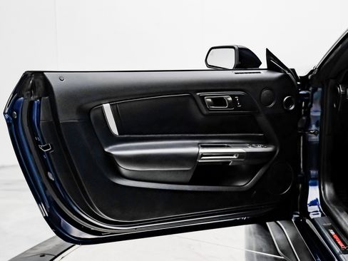 Used 2020 Ford Mustang Shelby GT500 w/ Carbon Fiber Track Pack image 83