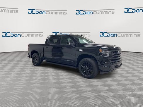 Used 2024 Chevrolet Silverado 1500 High Country w/ Midnight Edition AWD/4WD image 2