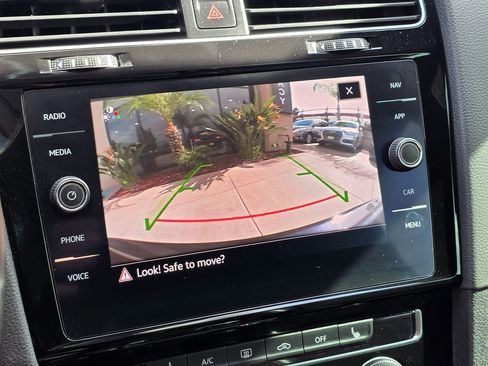 Used 2021 Volkswagen GTI SE image 36