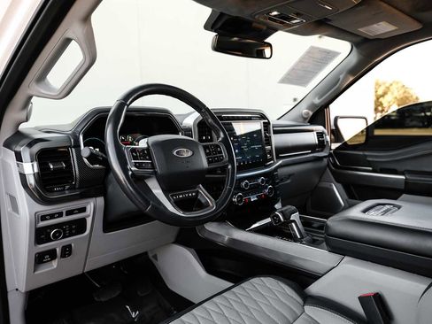 Used 2021 Ford F150 Limited image 3