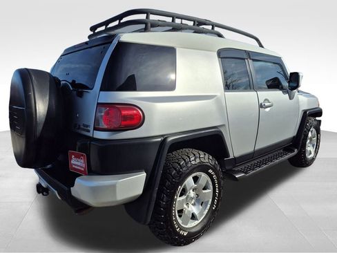 Used 2007 Toyota FJ Cruiser 4WD image 10