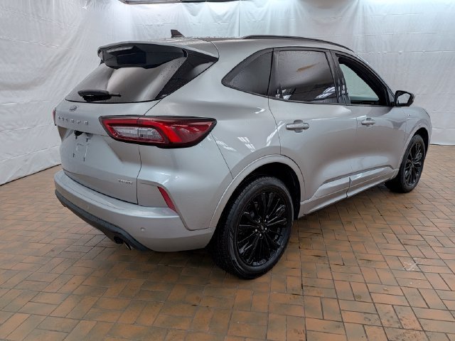 Certified 2023 Ford Escape ST-Line Elite AWD/4WD image 7