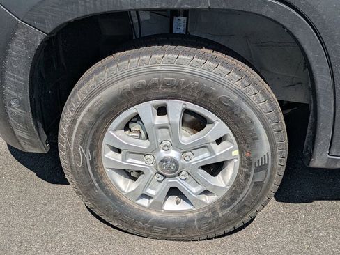 New 2025 RAM ProMaster 1500 w/ Quick Order Package 22G SLT image 8