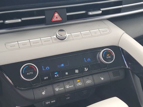 New 2026 Hyundai Elantra Limited image 30