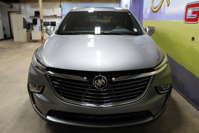 Used 2023 Buick Enclave Essence w/ Experience Buick Package FWD image 3