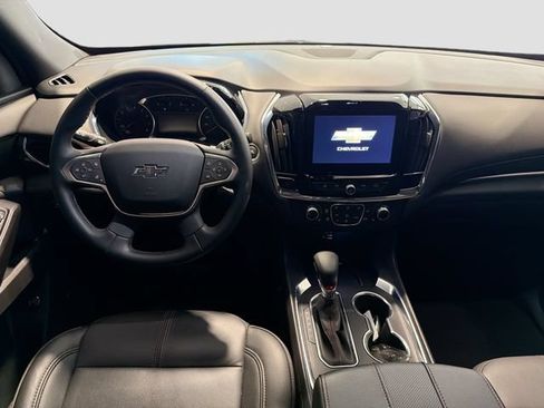 Used 2023 Chevrolet Traverse RS FWD image 22