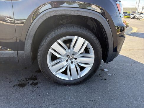 Used 2019 Volkswagen Atlas SE w/ Panoramic Sunroof Package FWD image 15