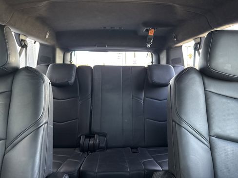 Used 2019 Cadillac Escalade ESV Platinum image 35