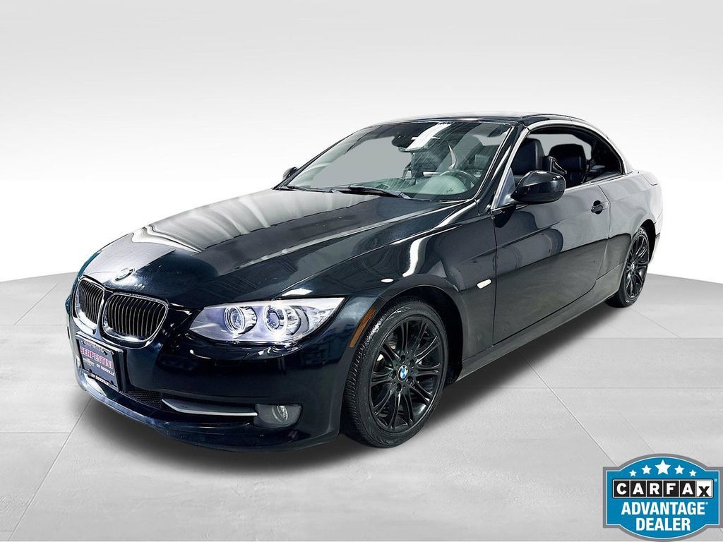 Used 2013 BMW 335i Convertible RWD image 2