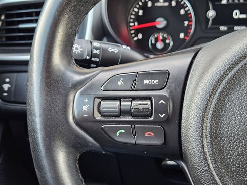 Used 2018 Kia Sorento LX image 26