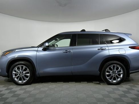 Used 2023 Toyota Highlander Limited image 16