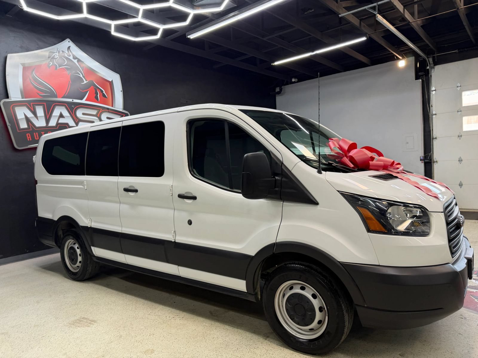 Used 2019 Ford Transit 150 XL RWD image 9