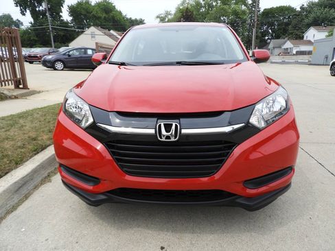 Used 2018 Honda HR-V LX image 4