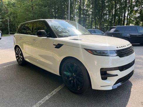Used 2026 Land Rover Range Rover Sport Dynamic SE AWD/4WD image 2