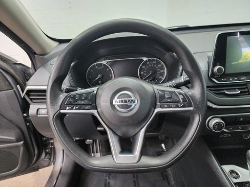 Used 2020 Nissan Altima 2.5 S FWD image 14