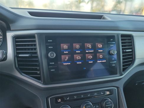 Used 2019 Volkswagen Atlas SE image 22