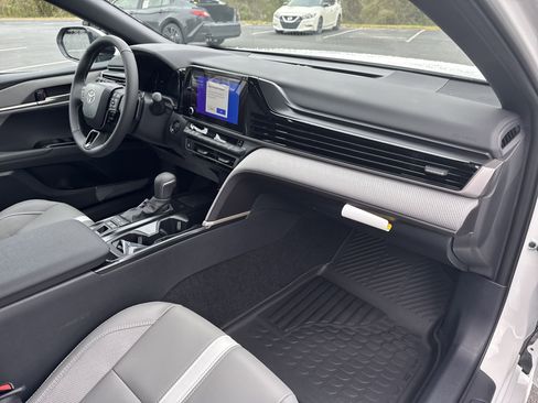New 2025 Toyota Camry SE w/ Convenience Package FWD image 33