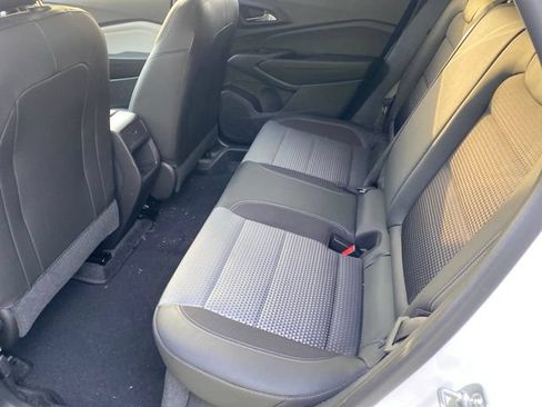 Used 2025 Chevrolet Trax LT w/ Driver Confidence Package FWD image 16