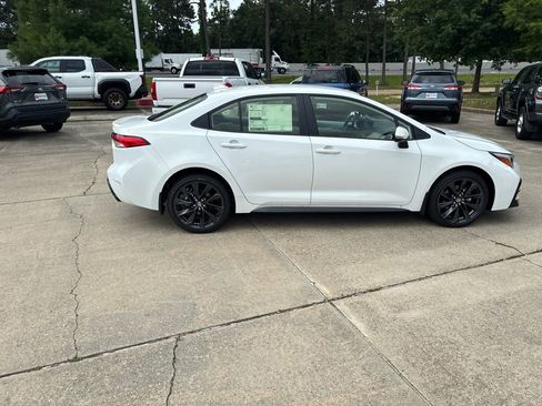 New 2026 Toyota Corolla SE FWD image 8