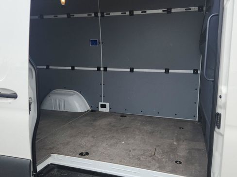 Used 2025 Mercedes-Benz Sprinter 2500 image 4