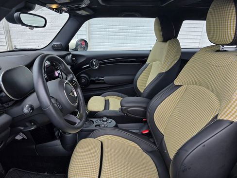 Used 2024 MINI Cooper SE w/ MINI Resolute Edition image 52