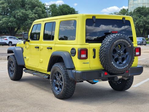 Used 2023 Jeep Wrangler Unlimited w/ Cold Weather Group AWD/4WD image 4